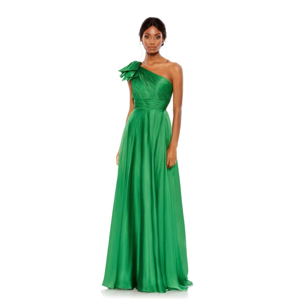 Mac Duggal PLEATED ONE SHOULDER CHIFFON GOWN in Emrald Green